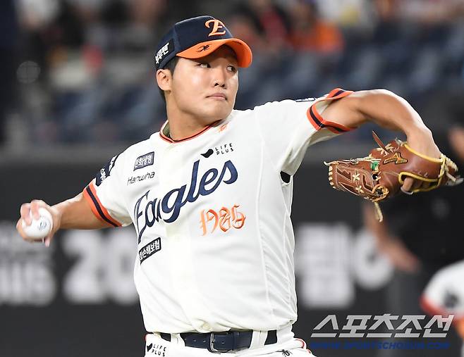 가슴이 웅장해진다. '161㎞ 22세 선발→158㎞ 20세→157㎞ 왼손 19세→156㎞ 19세→161㎞ 21세 마무리' 이 정도면 일본도 놀라겠다[SC포커스]