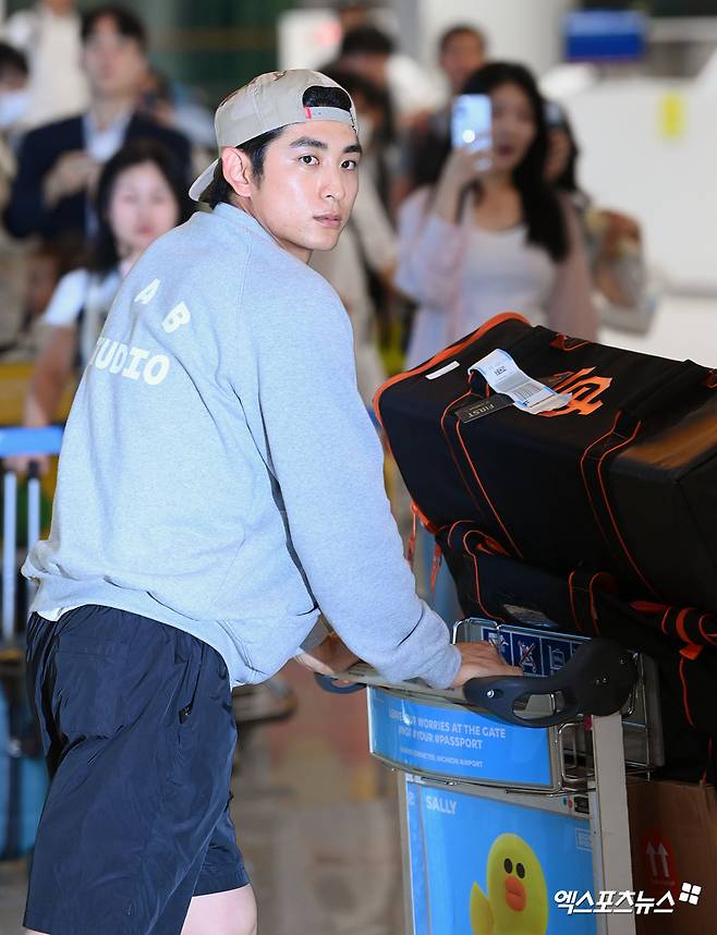 이정후 영입에 1623억 쏟아부었는데, 또 지갑 여나…美 매체