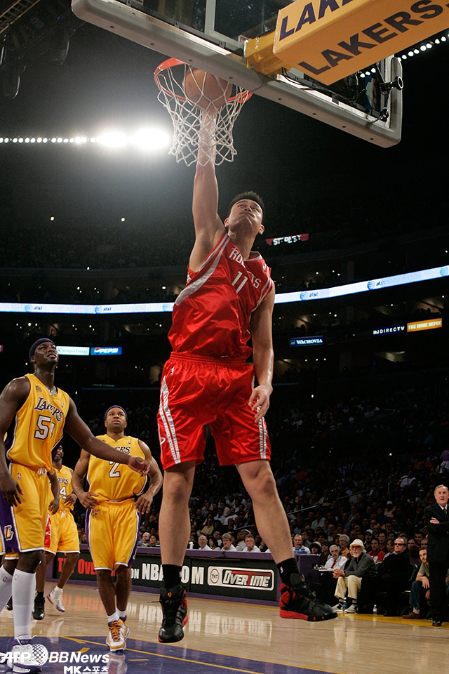 45세 된 中 전설 야오밍, 이제 NBA 연금 받는다···“50세 전까진 매년 약 3,143만 원 수령”