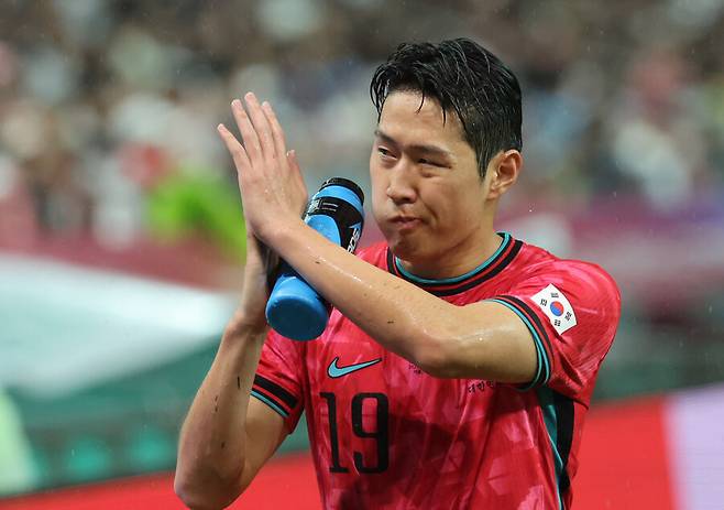 이강인, 韓 축구 초대박 대우…“월드컵 전에 PSG 탈출” 960억+연봉 60억 EPL 거액 제안 “애스턴 빌라 영입 추진”