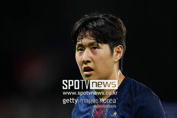 이강인, 韓 축구 초대박 대우…“월드컵 전에 PSG 탈출” 960억+연봉 60억 EPL 거액 제안 “애스턴 빌라 영입 추진”