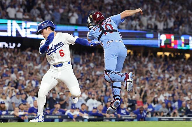 '초대박' 김혜성, 밀워키행 비행기 탑승 모습 공개→'강력한 경쟁자'도 자취 감췄다…NLCS 로스터 생존 유력