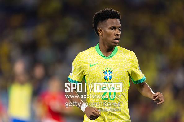 '한국이 많이 추웠나' 홍명보 두 번 울리고 쓰러졌다...