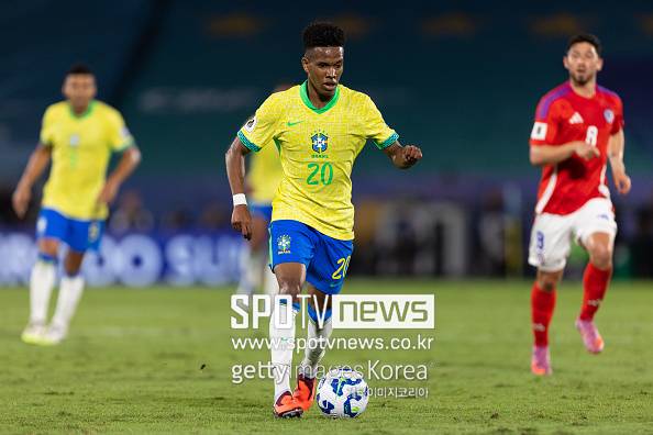 '한국이 많이 추웠나' 홍명보 두 번 울리고 쓰러졌다...