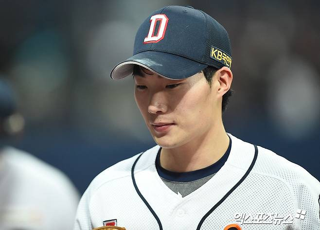 두산, 새 감독 선임 앞두고 11명 '무더기 방출' 칼바람→'SSG·LG 트레이드' 비운의 주인공 새 둥지 찾을까