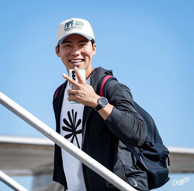 '러싱 대신 김혜성 최종 선택?' 웃으며 전세기 탑승 → 도착 하자마자 훈련 완료…로스터 진입 ↑