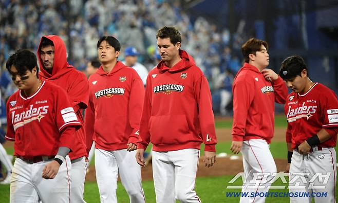 '4차전 필승 각오' 이숭용 감독