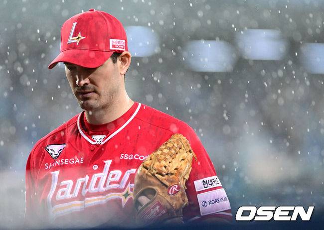 ‘장염과 비가 가을야구 망쳤다’ 245K 에이스의 초라한 퇴장, 이대로 가을야구 끝나나 [준PO]