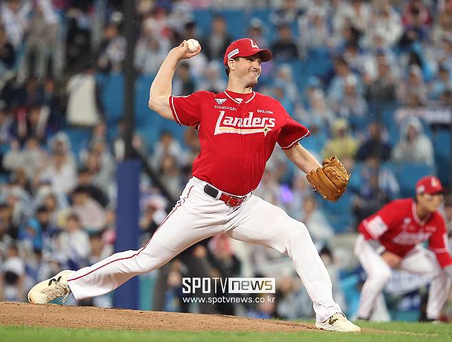 SSG 에이스는 한국에서 마지막 공을 던졌을까… 하필이면 이런 초라한 모습으로 퇴장 위기라니