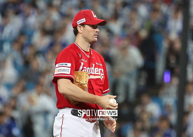 SSG 에이스는 한국에서 마지막 공을 던졌을까… 하필이면 이런 초라한 모습으로 퇴장 위기라니