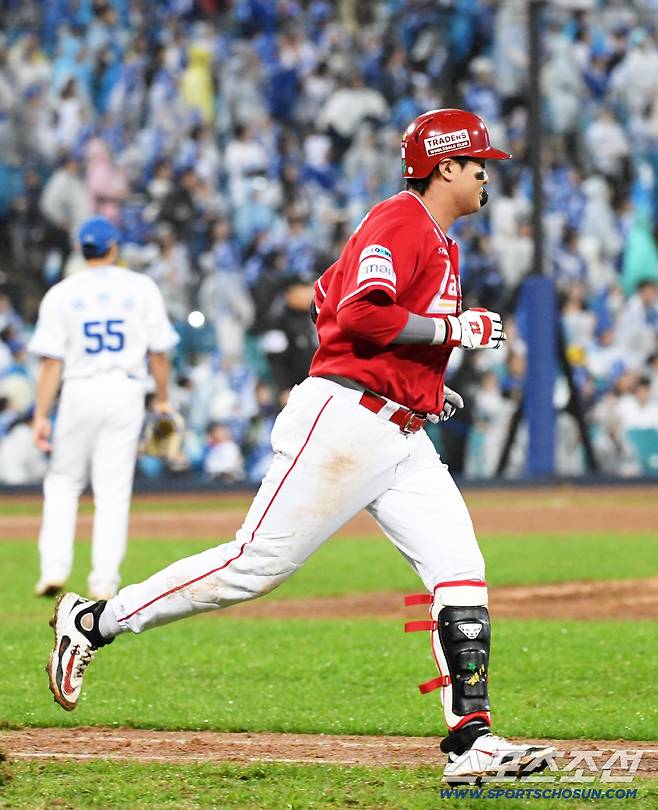 졌는데, 이 한명은 확실히 건졌다. 30홈런 거포 유망주 거짓말 아니었다[준PO 현장]