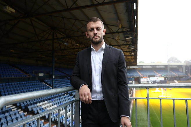 ‘오피셜’ 공식발표 떴다, 33세에 첫 프로 사령탑 부임한 ‘비운의 천재’…英 3부 루턴 타운 지휘봉 잡은 윌셔, “큰 영광이자 특권, 정말 기대돼”