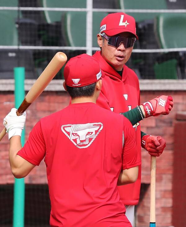 '초특급 불펜' 있으면 뭐 하나, 타선이 점수를 못 내는데…'평균 3득점' SSG의 빈공, 벼랑 끝에서 달라질까