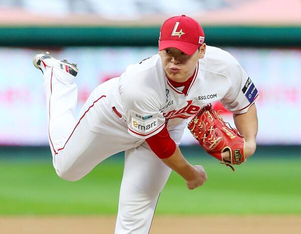 '초특급 불펜' 있으면 뭐 하나, 타선이 점수를 못 내는데…'평균 3득점' SSG의 빈공, 벼랑 끝에서 달라질까