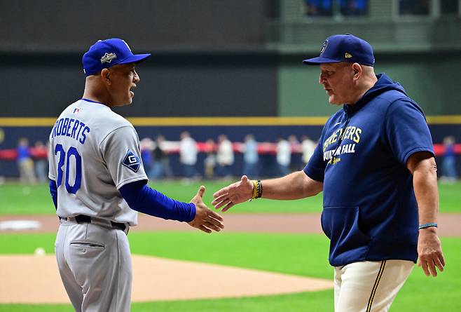 '벤치 설움' 김혜성 마음 로버츠가 잘 안다, 21년전 대주자 전문 요원이었지만...[스조산책 MLB]