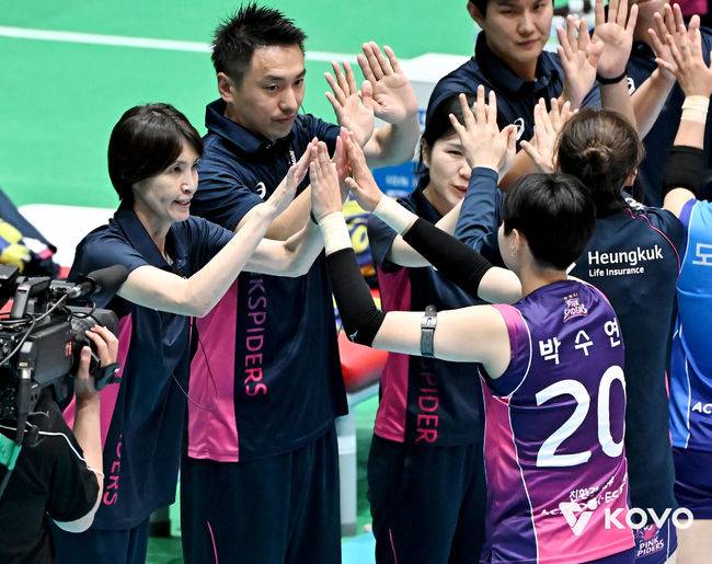 '5kg 감량' 왕조 에이스 이 악물었다...34세 트레이드 이적, 김희진 부활할까