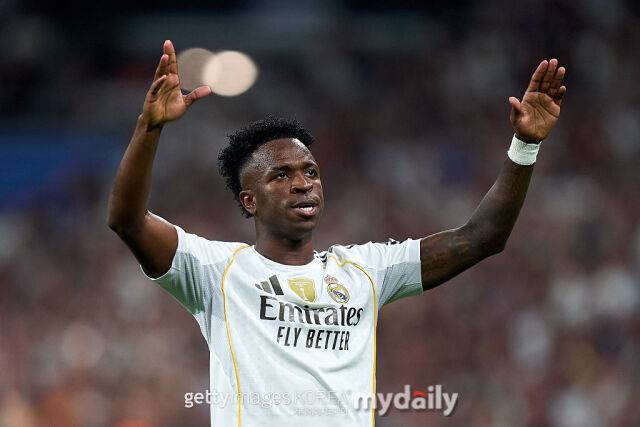 '대충격' 레알 마드리드 전격 매각 결심, 이적료 최소 '4125억'...사우디로 보낸 후 '역대급 수익' 올린다