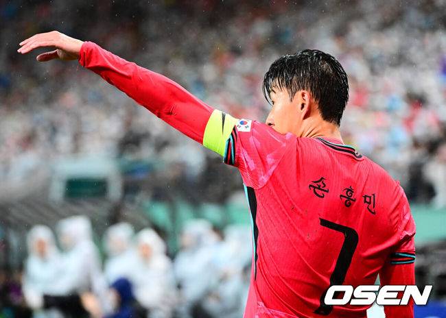 '손흥민·김민재·황인범' 빼고 다 바꿨다! '플랜B 스리백 유력' 홍명보호, 선발 8명 교체...파라과이전 명단 발표[오!쎈 서울]