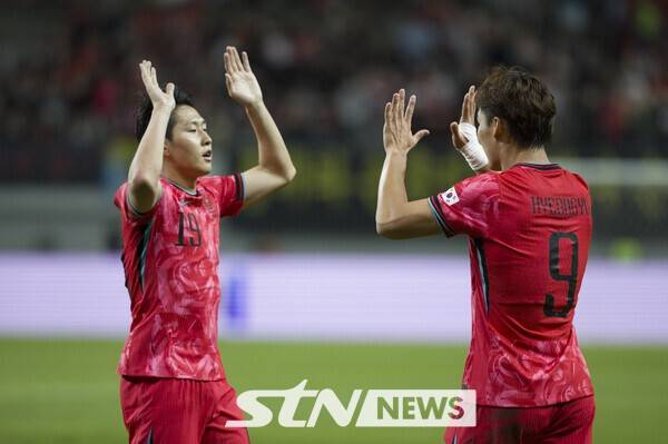 [한국-파라과이] 울분에 눈물 참았던 이강인, 역시나 달랐다…'환상 패스로 어시스트'