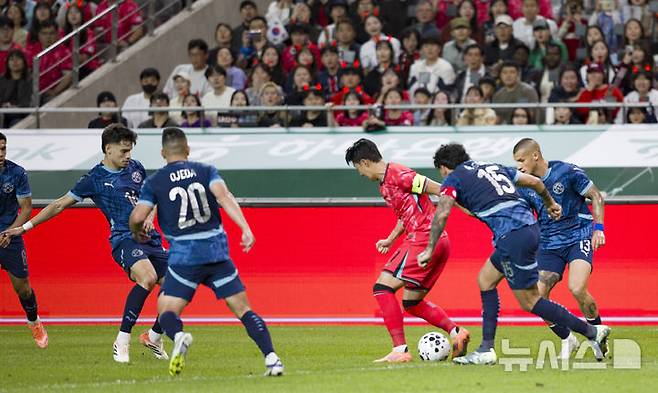 슈팅 0개·볼 터치 11회…브라질 이어 파라과이도 뚫지 못한 '손톱'