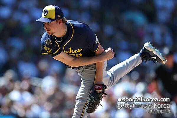 'KBO MVP→욕받이 전락→연이은 방출' 충격 몰락, NC 복귀가 정답일까…'자유의 몸' 앞둔 페디, 한국 다시 찾나