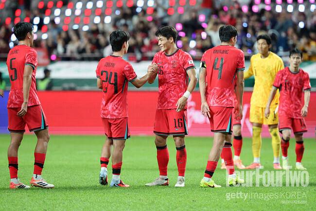 “홍명보호, 파라과이에 ‘이김’ 당했다”…’2-0’ 승리에도 피하지 못한 비판→축구 전문가의 일침