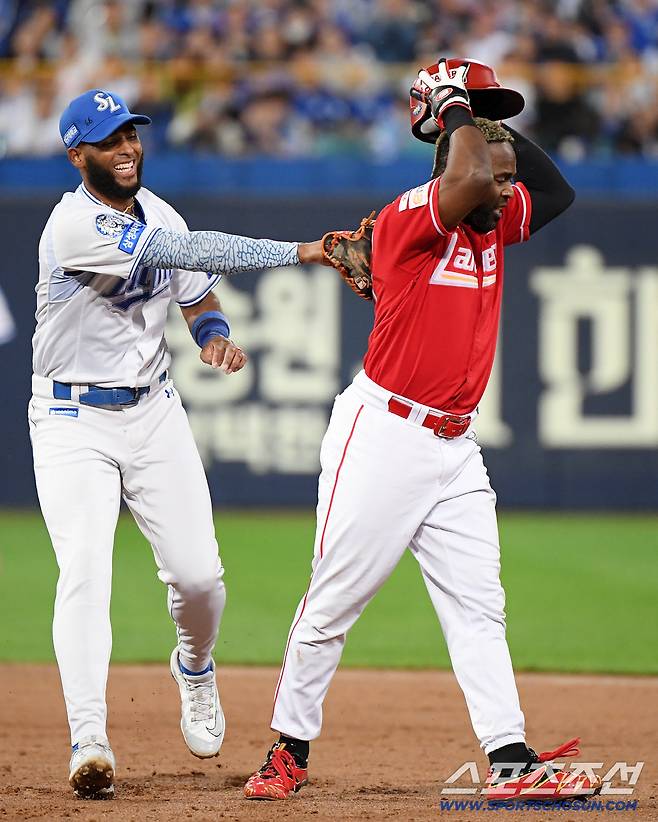 가성비로 따져도 되나? 영웅된 '11억' 디아즈와 헬멧 던진 '25억' 에레디아[준PO 리포트]