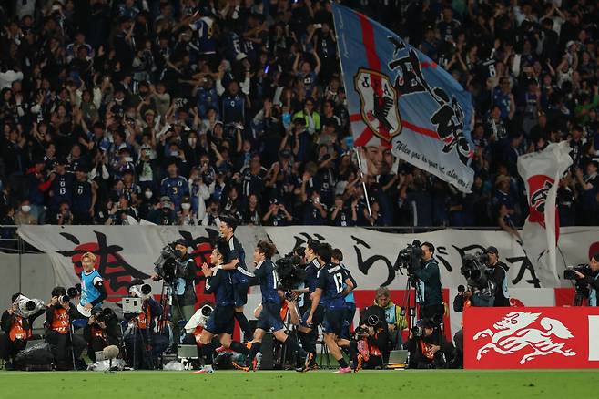 '한국전과 180도 다른 반응' 도쿄참사에 고개 떨군 안첼로티