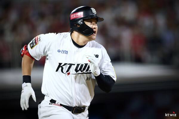 '충격의 2군 0홈런' KT 베테랑 거포, 결국 19년 만에 1군 출장 '0'…작년 FA 포기했는데 올해는 더 힘들다