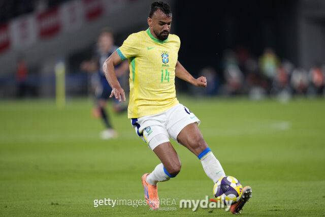 '일본 사람인가?'…브라질 충격패에 분노 '3실점에 모두 관여했다'