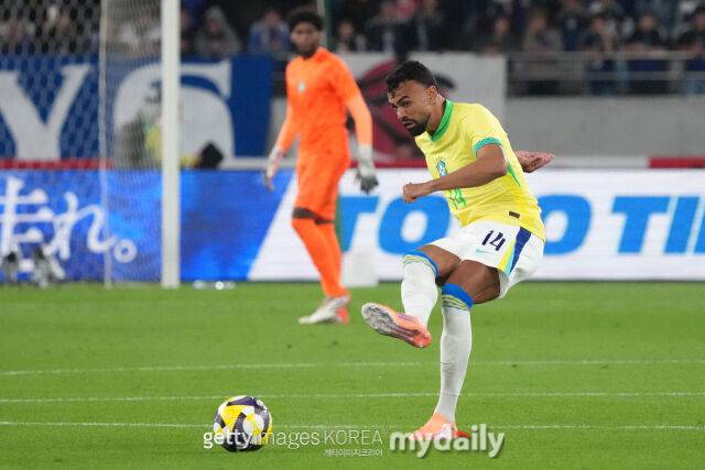 '일본 사람인가?'…브라질 충격패에 분노 '3실점에 모두 관여했다'