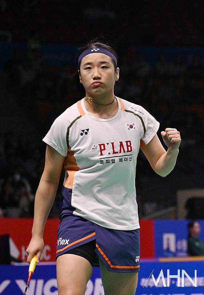 韓서 준우승 아쉬움 털고...'셔틀콕 황제' 안세영, 덴마크오픈 첫 판 33분만에 완승