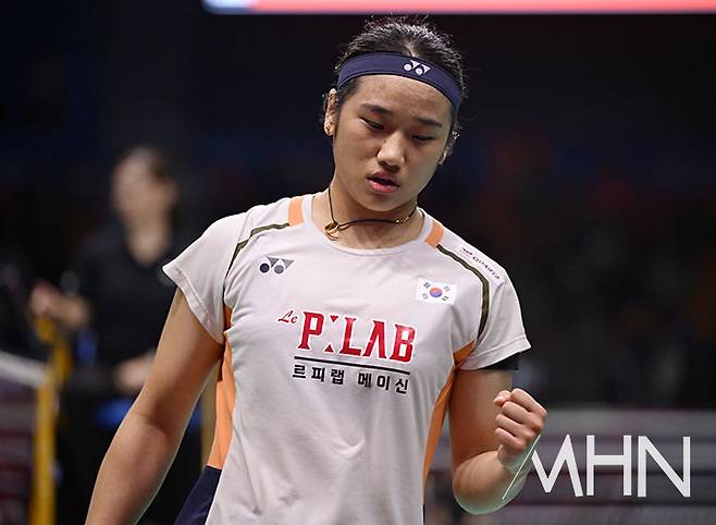 韓서 준우승 아쉬움 털고...'셔틀콕 황제' 안세영, 덴마크오픈 첫 판 33분만에 완승