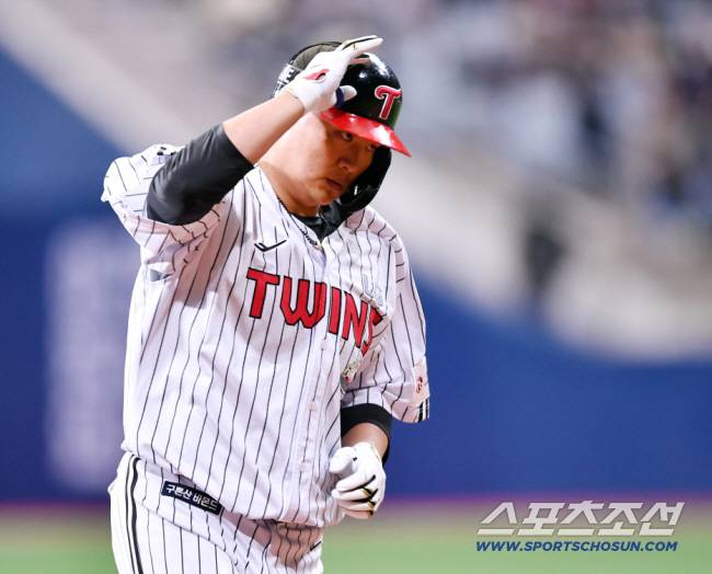 LG 더 무서워진다고?…문동주 155㎞ 직구를 홈런으로, '잠실 빅보이' 예고편 제대로 보여줬다