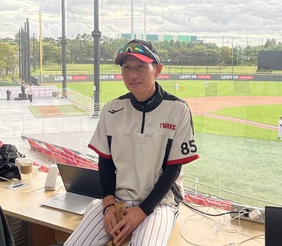 '초대박' 김영우보다 더 좋다? LG 청백전서 '깜짝 무기' 등장…'153km 패스트볼+142km 슬라이더' KS 불펜 핵 되나 [이천 현장]