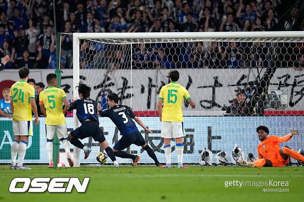 홍명보 스리백 문제점 지적했던 안첼로티, 180도 달라진 태도 “일본전 패배에서 교훈 얻었다”