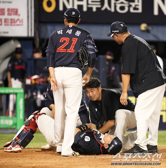 '쇄골 골절' 80억 포수 수난시대, 현재 상황은?