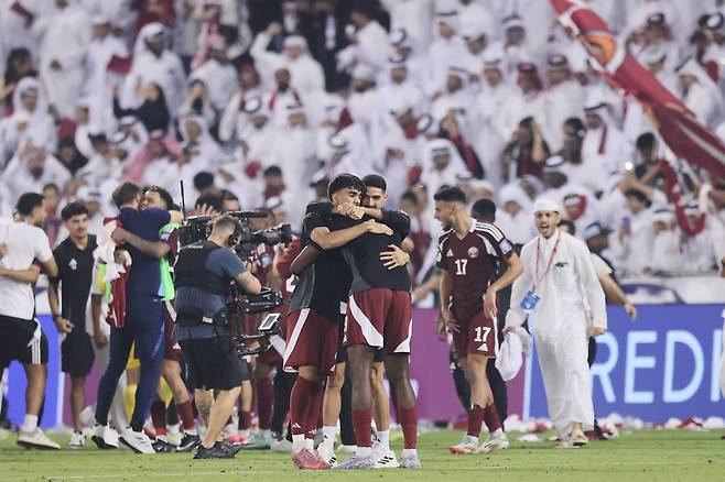 “벤투 왜 잘랐나?” UAE 축구팬 ‘분통’···“벤투는 카타르에 2연승 8-1로 이겼는데” 한숨