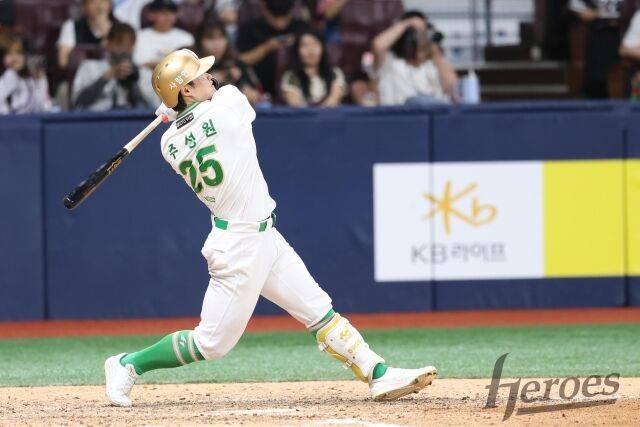 대학팀에 충격패 당했던 KIA, NC 제물로 첫 승... LG-롯데도 울산-KBO 가을리그 승리 맛봤다