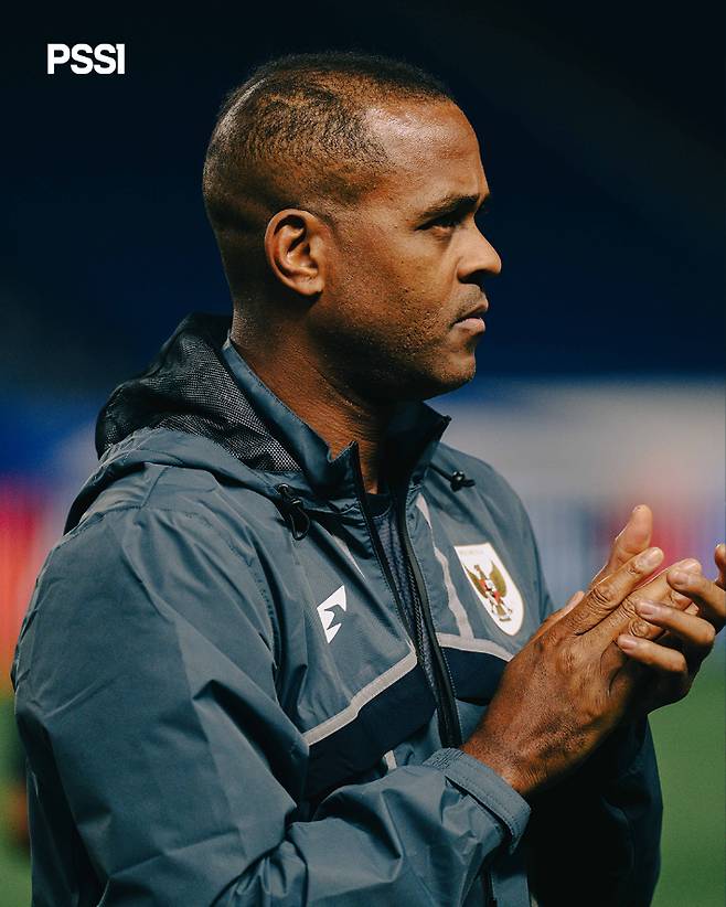 인도네시아, 신태용 자르고 영입한 클라위버르트 9개월 만에 경질