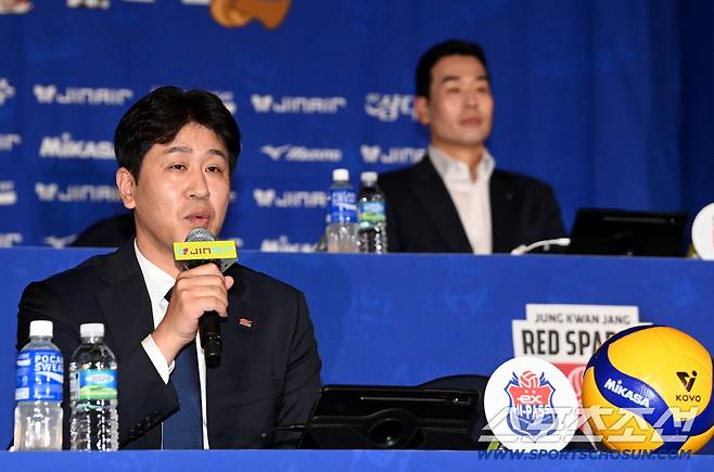 '김연경 은퇴' 흥국생명 자존심 상하네, '기업은행·도로공사' 2강 체제 예고…