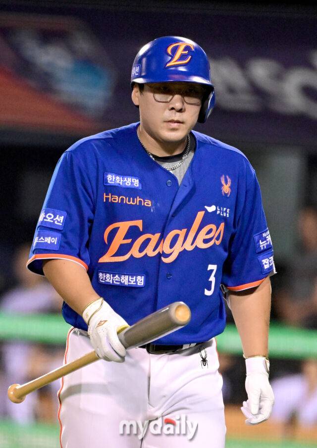 ‘충격’ 안치홍은 결국 9월을 끝으로 김경문의 구상에서 사라졌다…비극적 결말, 2025 ‘새드 엔딩’