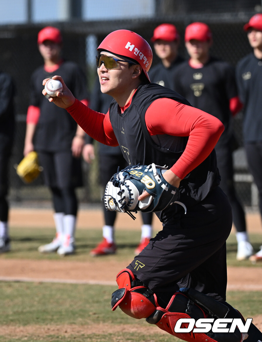 C등급인데 31살, 3000이닝 넘는 마스크 경험, 심지어 1억도 안되는 보상금... 한승택 의외의 FA 승자되려나