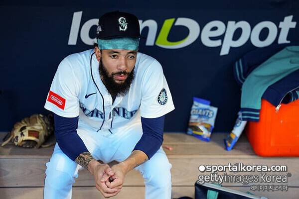 '믿기 힘든 대참사' MLB 역사상 이런 경기는 없었다...시애틀, 18피안타·13실점·5피홈런·4이닝 연속 홈런 '총체적 난국'
