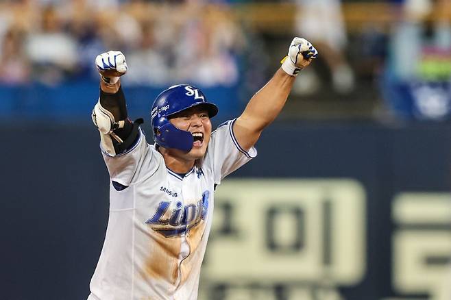 [오피셜] '충격' 한화 PO 엔트리서 '35세' 안치홍 전격 탈락, '천만다행' 삼성은 '부상 당한' 김영웅 합류