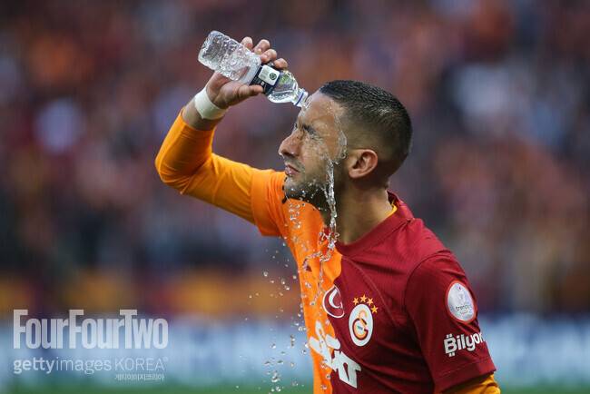 “이런 수준 낮은 감독은 처음” 폭탄 발언 그 후…‘亞 무대 도전→계약 해지→백수 신세’