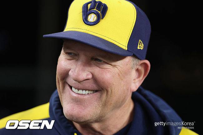 세상에 이런 감독 봤나, 다저스에 2연패 당했는데…선수들한테 손 편지라니