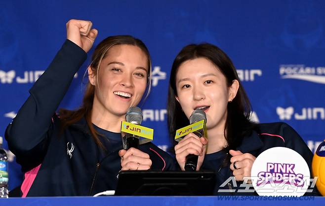 '5억5천만원 대어 영입' 배구여제 어시스트 있었다