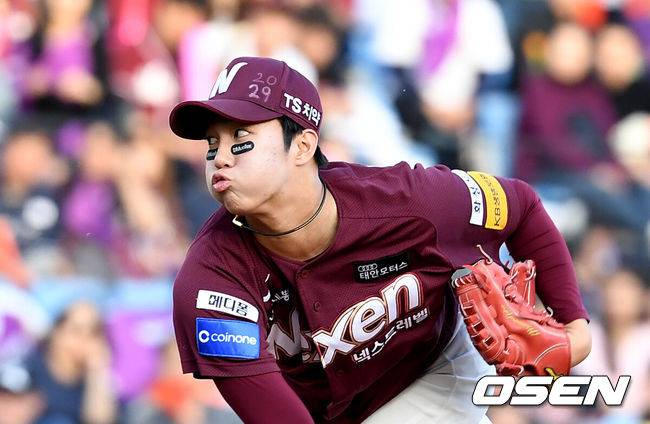 '9이닝당K 13.8개' 19세 신인이 역대 1위라니…한화 행운아 정우주는 7년 전 안우진이 될 수 있을까