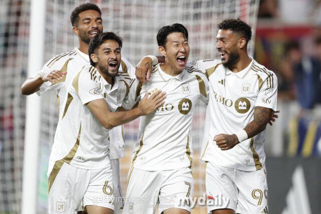 토트넘 떠난 손흥민, 5개월 만에 EPL 복귀 가능…LAFC 계약에 베컴 조항 포함